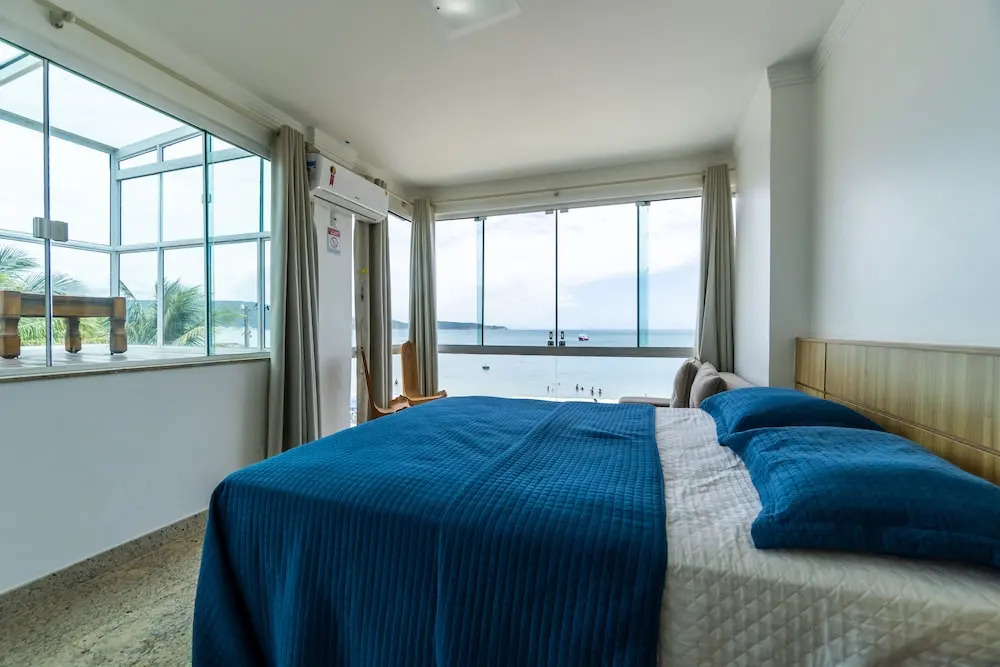 Triplex pé na areia