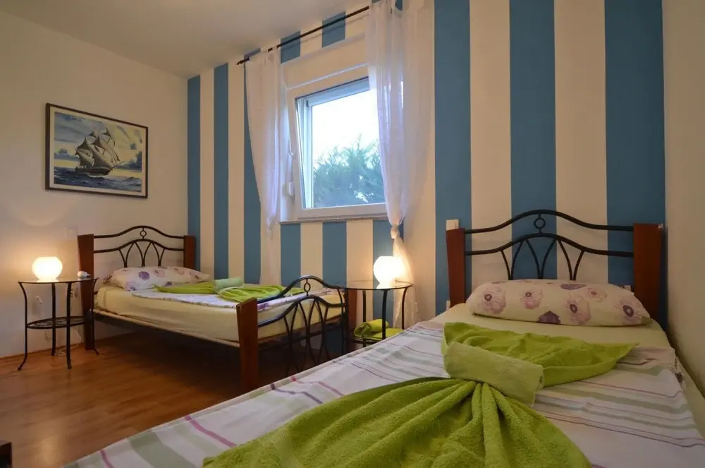 Villas in Kanfanar With 4 Bedrooms and 5 Bathrooms