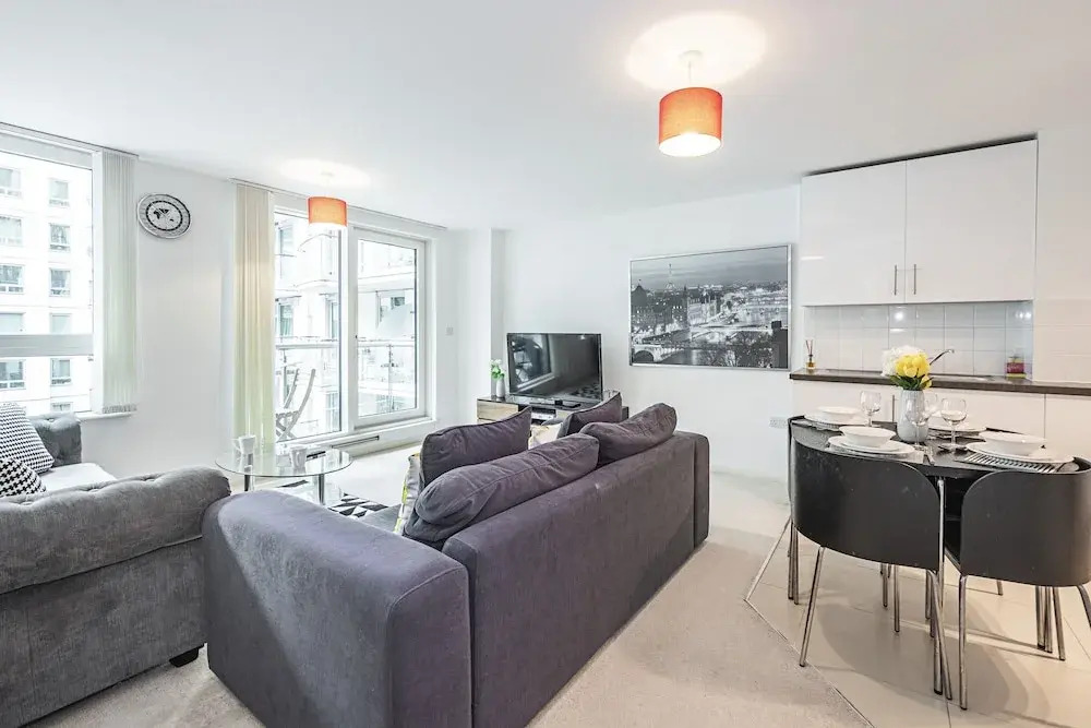 Av Stays Central London 2 Bedroom Riverside