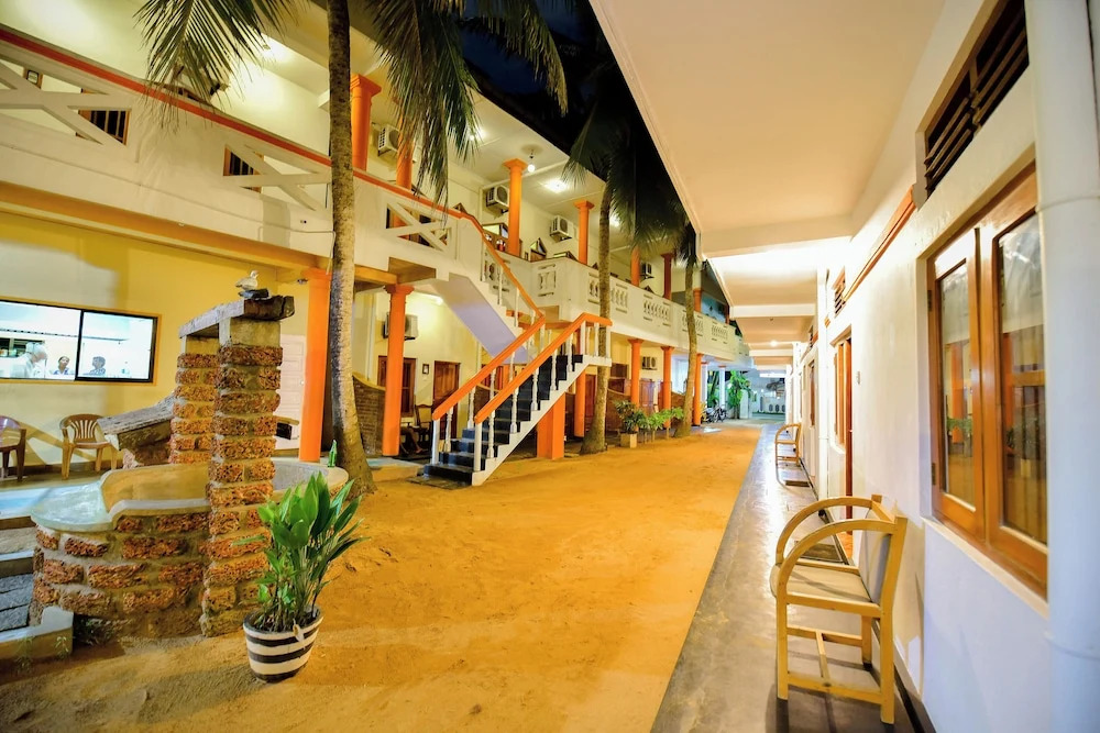 International Beach Hotel & Restaurant