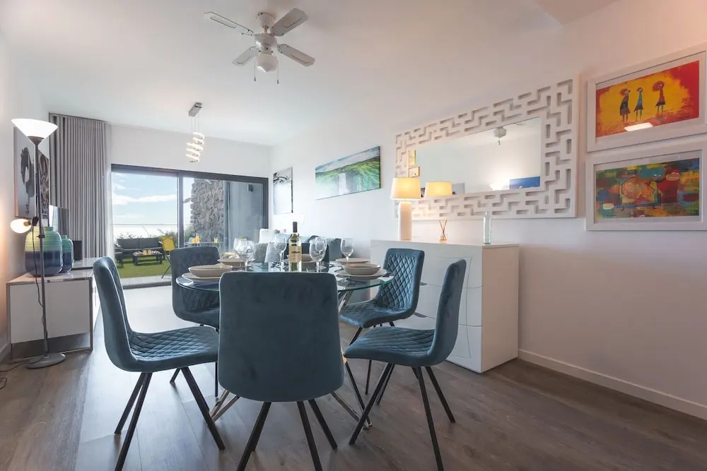 Aqui H Casa by Atlantic Holiday