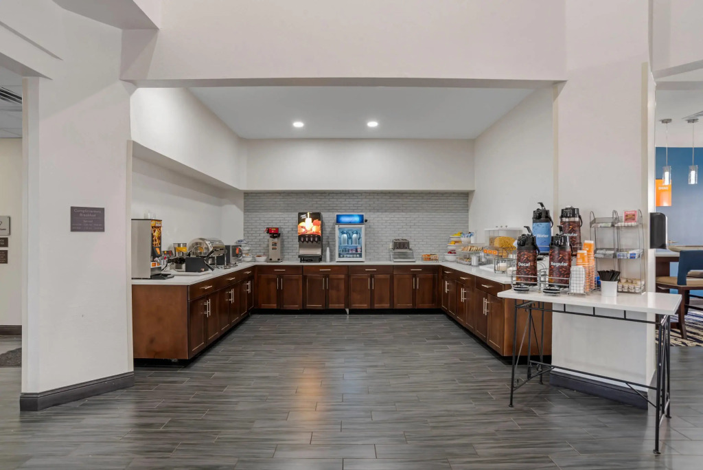 Comfort Suites Hattiesburg near University