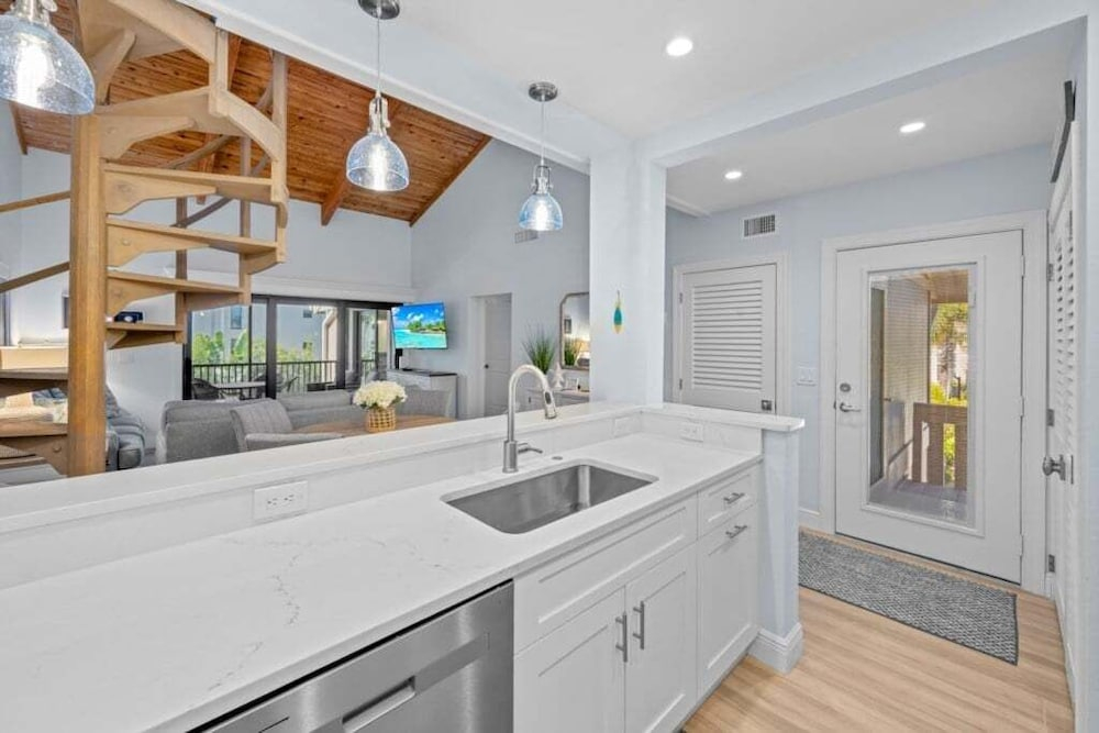 Coquina 3f 3 Bedroom Condo