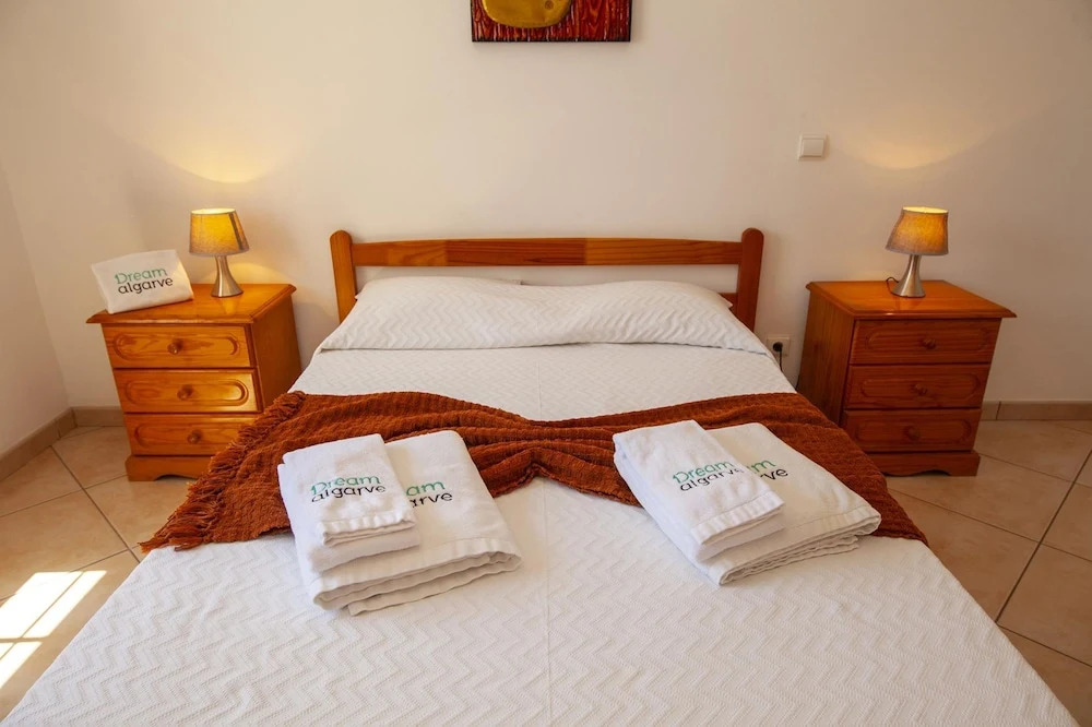 FF 02 - Bedroom 2 in Sea Breeze Guesthouse