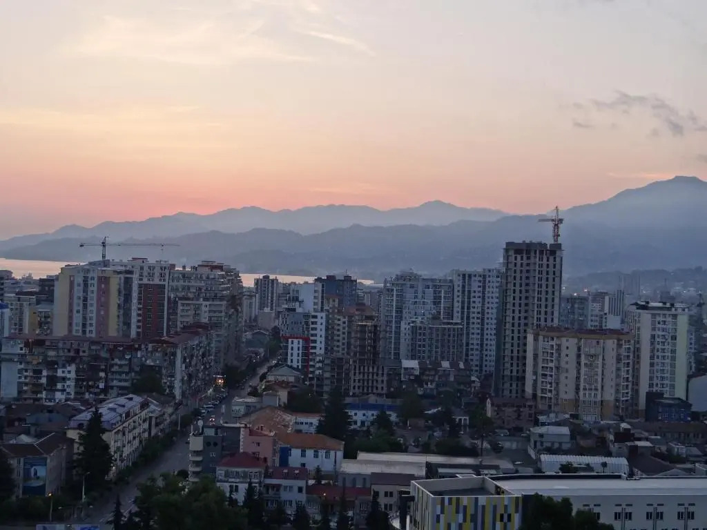 Apartment Abuseridze 5a