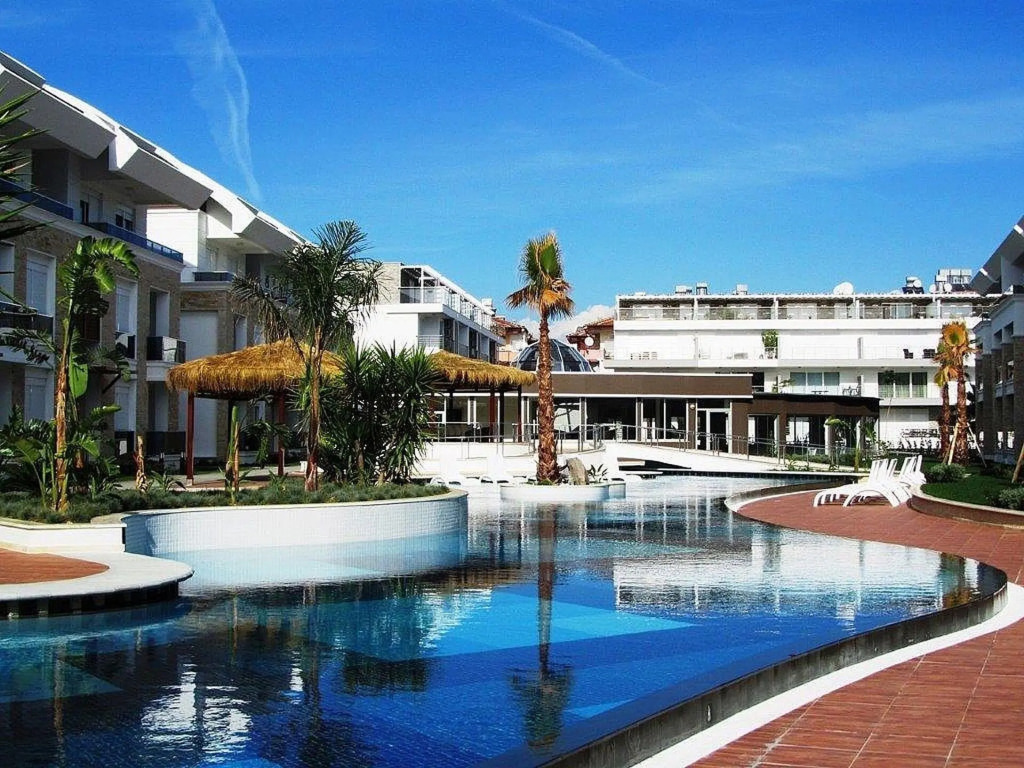 Tropical Gardens a 2 bed private home Sleeps 5 persons with sofa bed in lounge