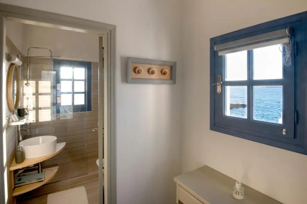 THALASSA Seafront Superb 1BD house in Naousa