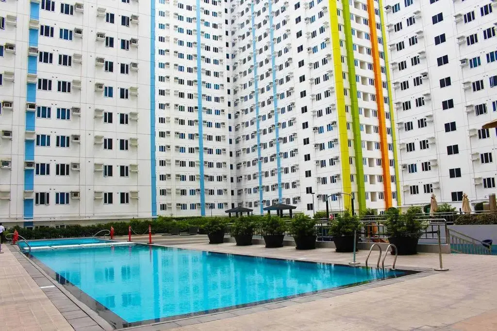 Huge A2J Executive Luxury 1BR Suite Near ABS CBN