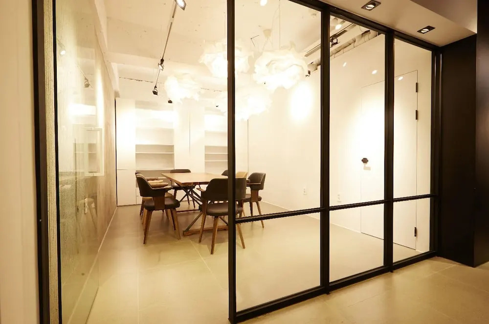 Haru Hotel & Guesthouse - Hostel