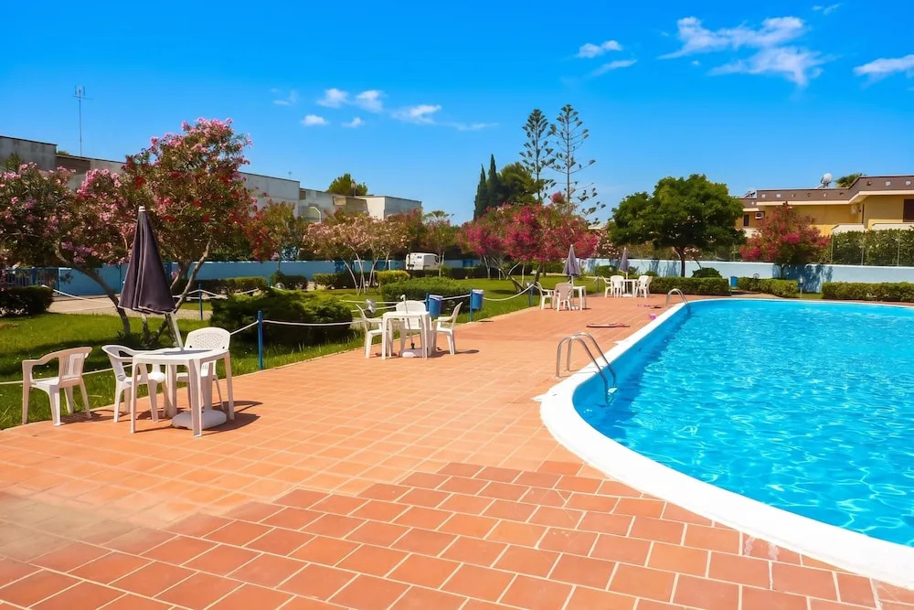 Villetta Relax with pool in residence
