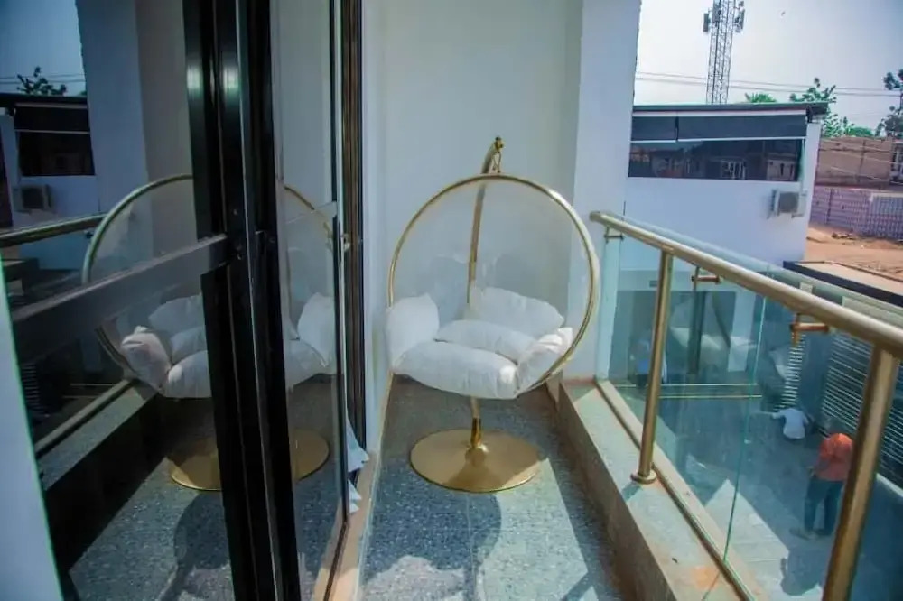 Aviv Luxury Homes