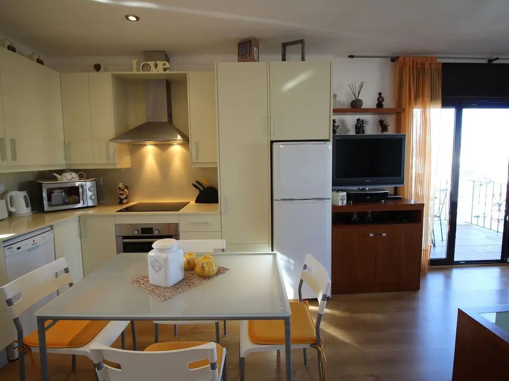 Comely Holiday Home in Empuriabrava With Barbecue