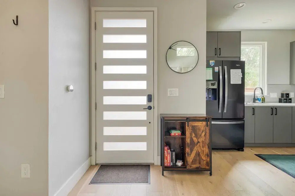 Private Pool, Firepit, Patio Steps to East Austin Dining, Music, Art, Murals
