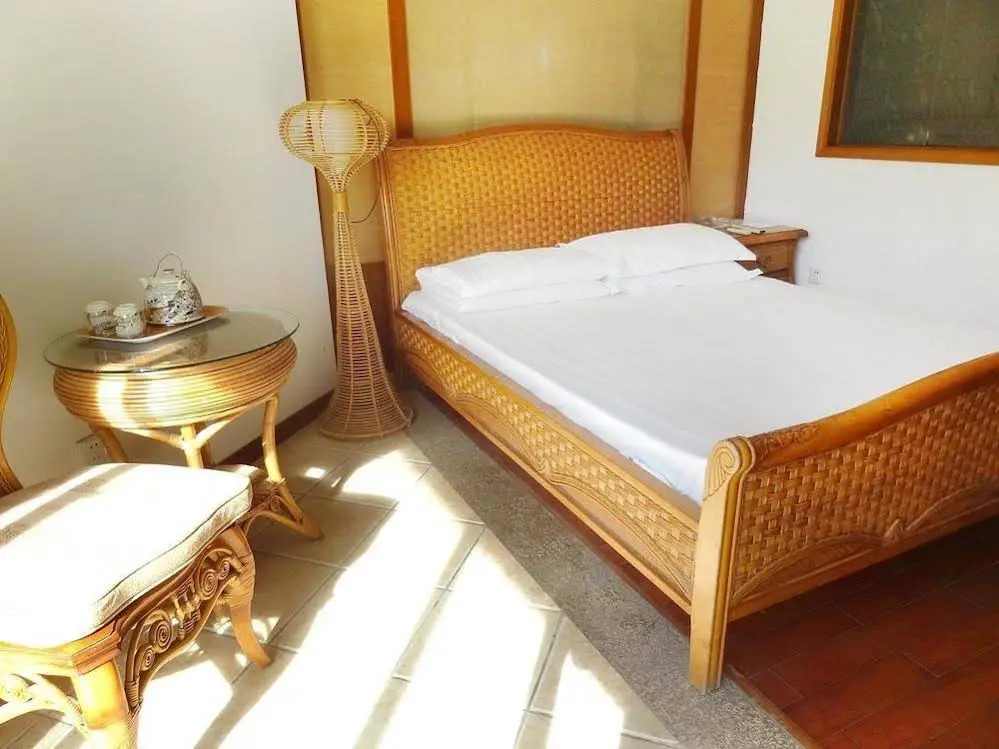 Crystal Blue Bay Vacation Hotel