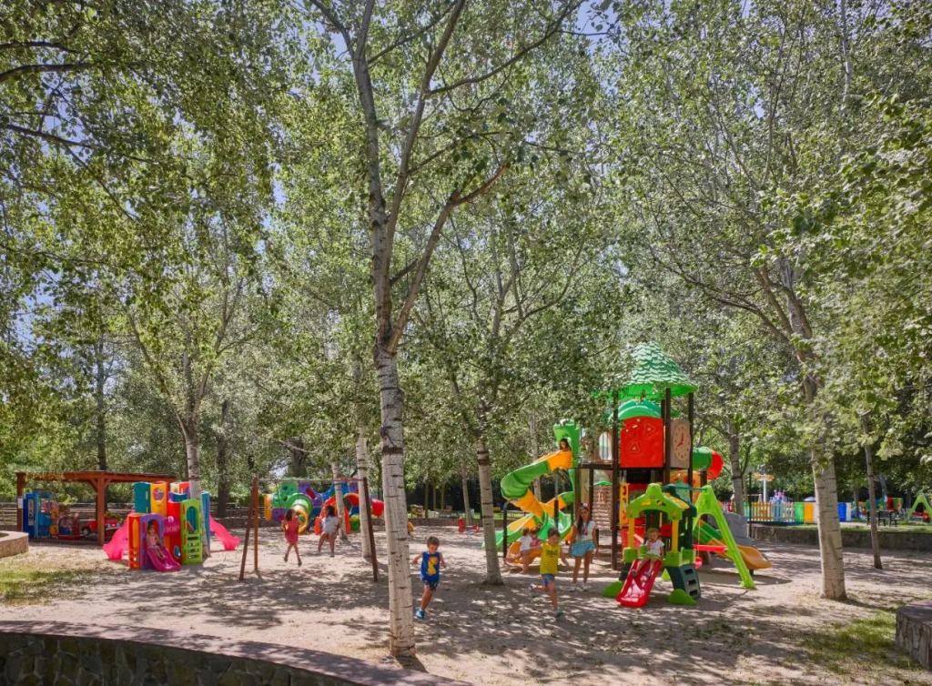 Курортный отель Calaserena Resort