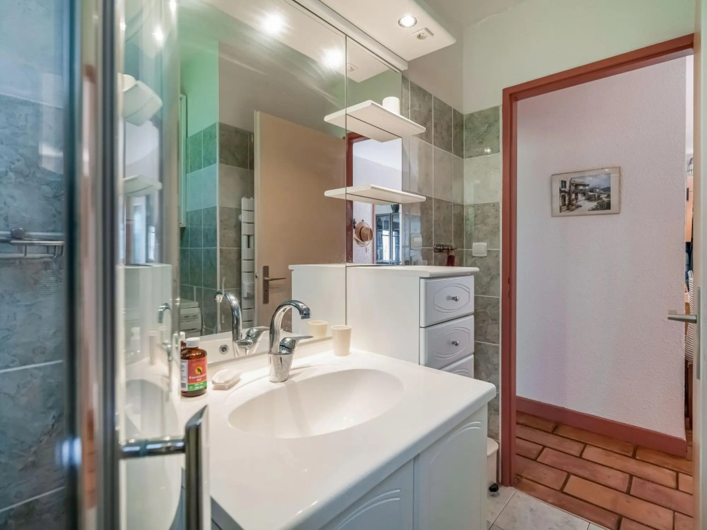 Delightful villa in Prades-sur-Vernazobre with Private Pool