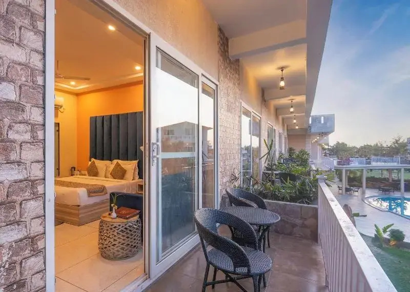 VOW HOTELS AND RESORTS
