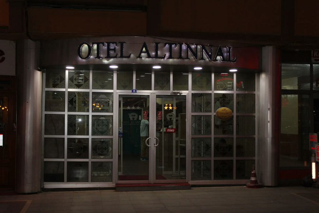 Altinnal Hotel