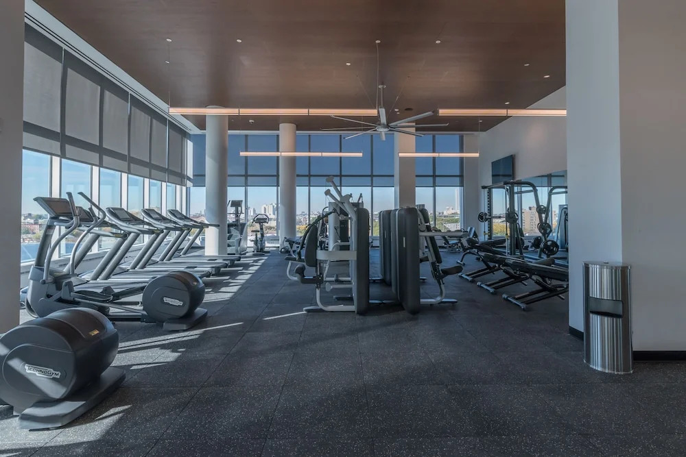 Home Away Luxury Apartments at Warren