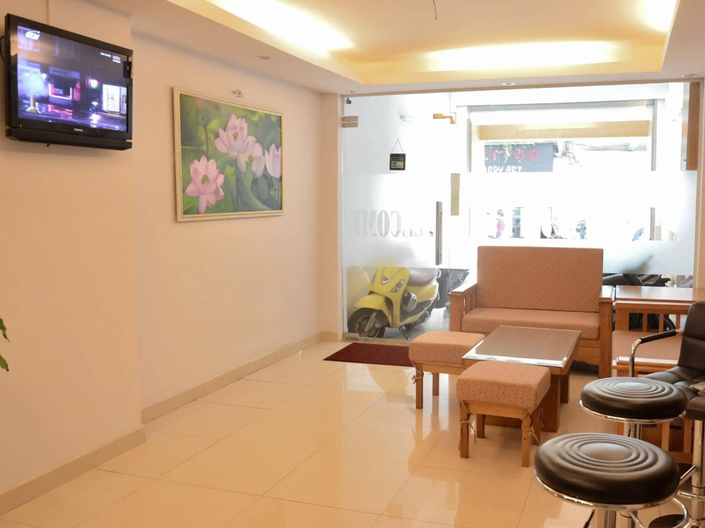 Janus Hotel 168
