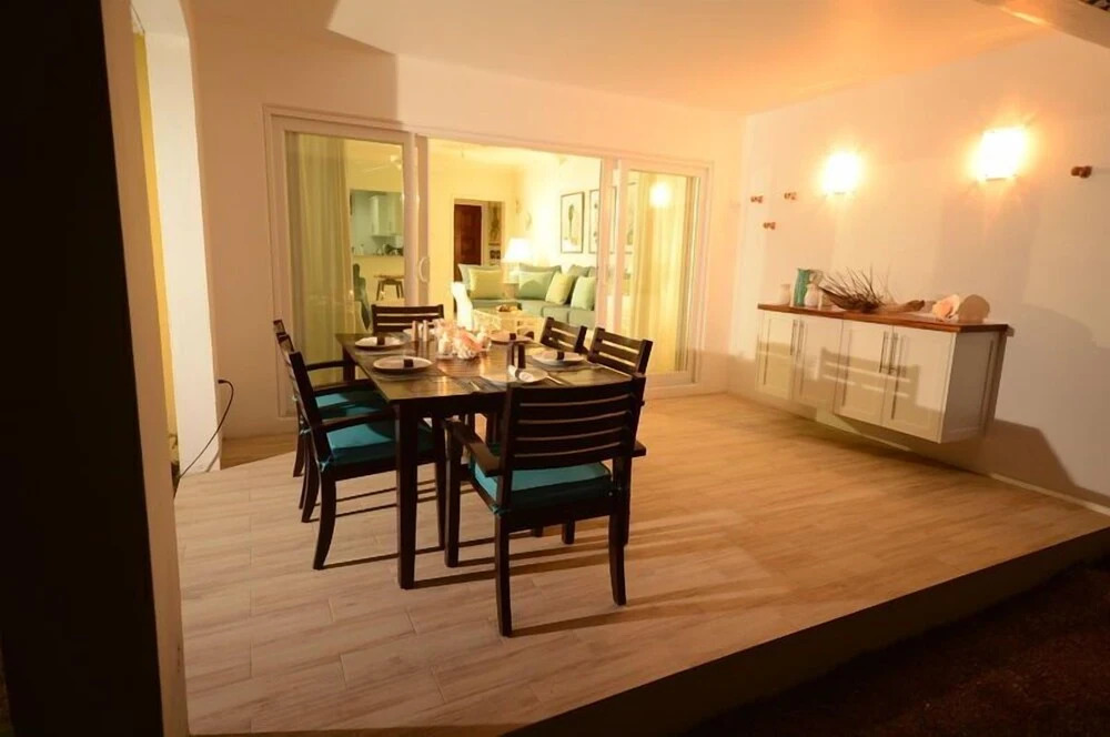 Coconuts Seafront 2BR, Ocho Rios