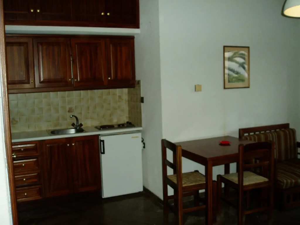 Elpida Apartments