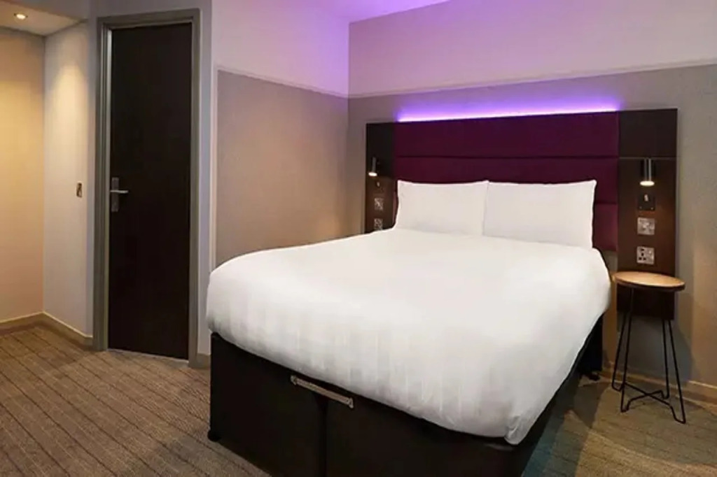 Premier Inn Swindon Town Centre