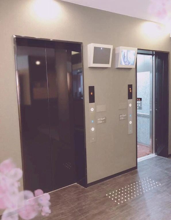 Kuromon Crystal Hotel