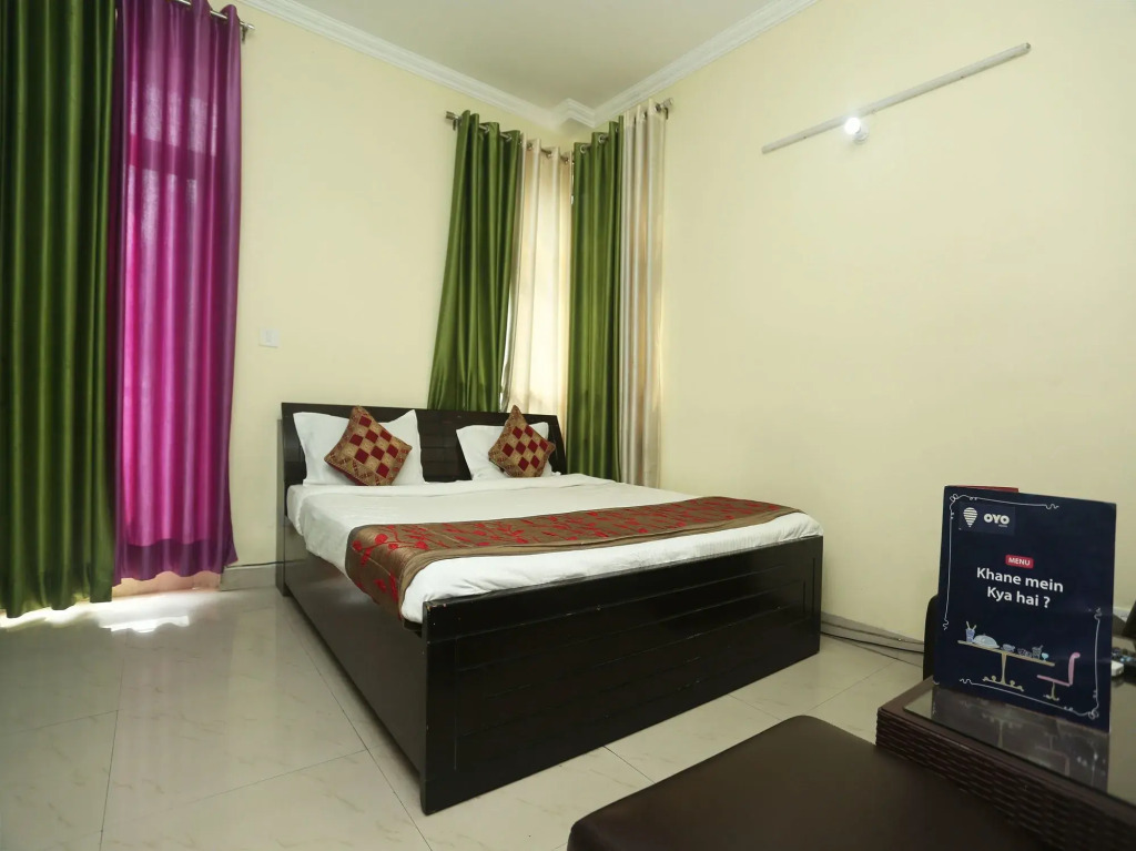 OYO 5285 Apartment Impact Associates