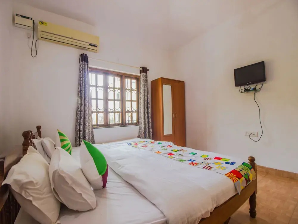 OYO 12666 Home Comfortable Studio Chogum Road