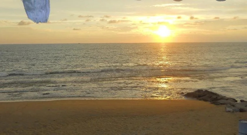 Beach House Negombo