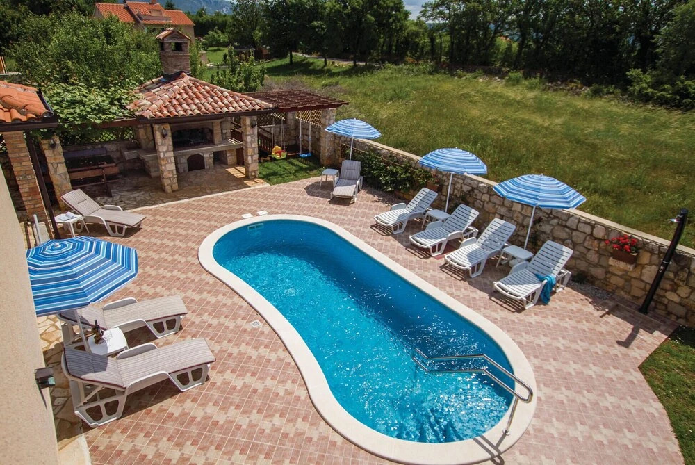 Amazing Home in Nedescina With Wifi and 5 Bedrooms