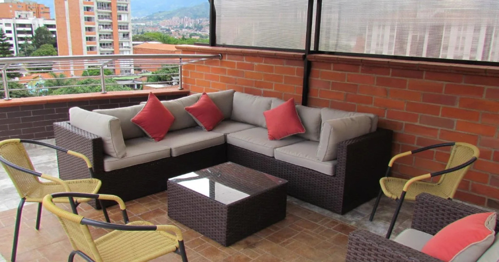 The 9s Apartahotel