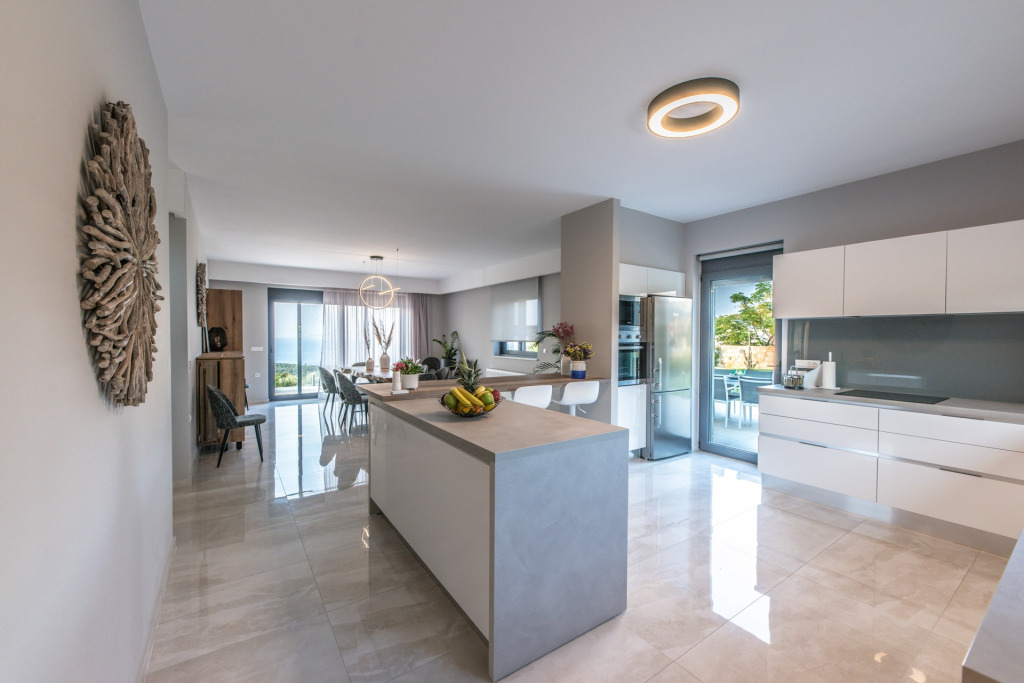Brand new Luxury Villa With Private Heated Pool