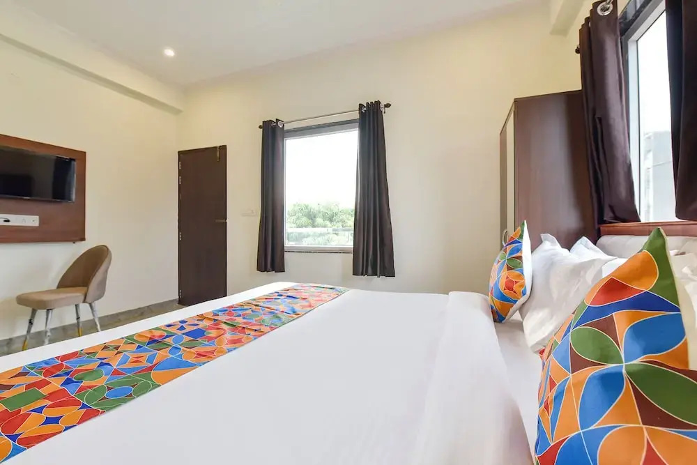 Fabhotel Yuvraj Inn