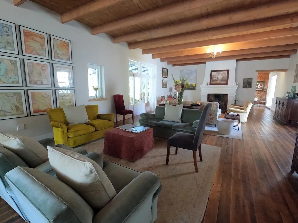 Banhoek Corner Guesthouse
