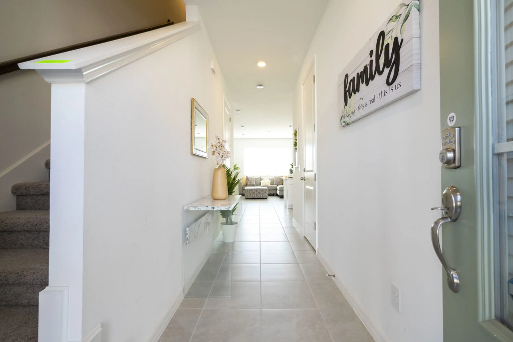 Marvelous 3 Bd Close to Disney   Enclaves at Festival 827