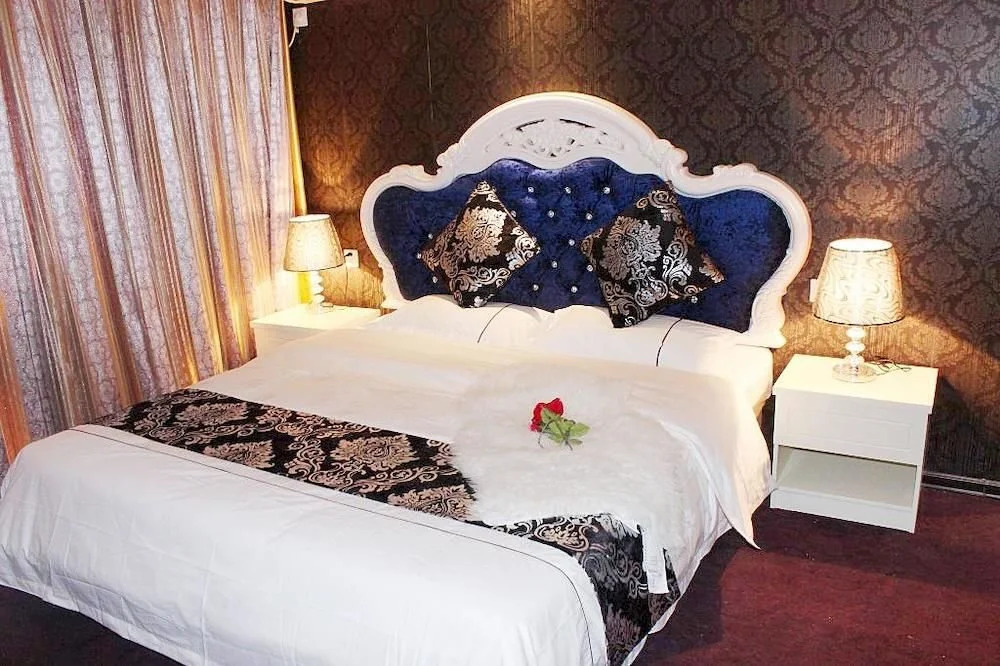 Tangfeng Art Hotel Shenyang North Railway Station