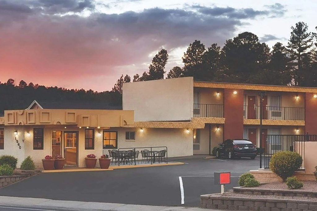 Kings House Motor Hotel, a Dazzler Select by Wyndham