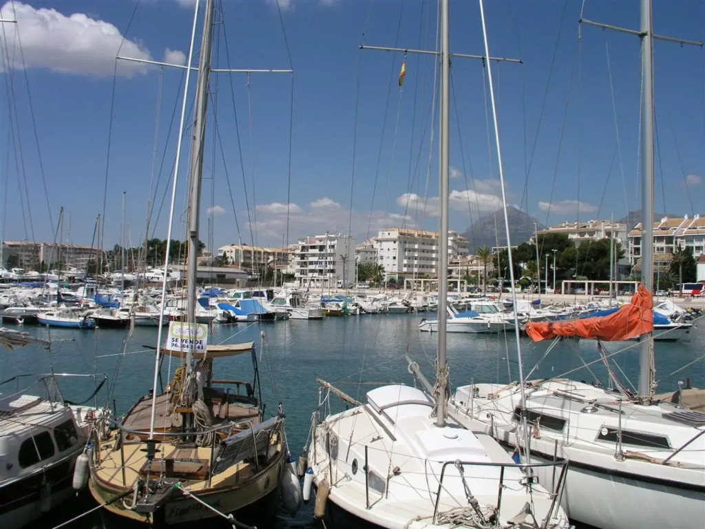 Luxe vakantieappartement aan de jachthaven van Altea met frontaal zeezicht
