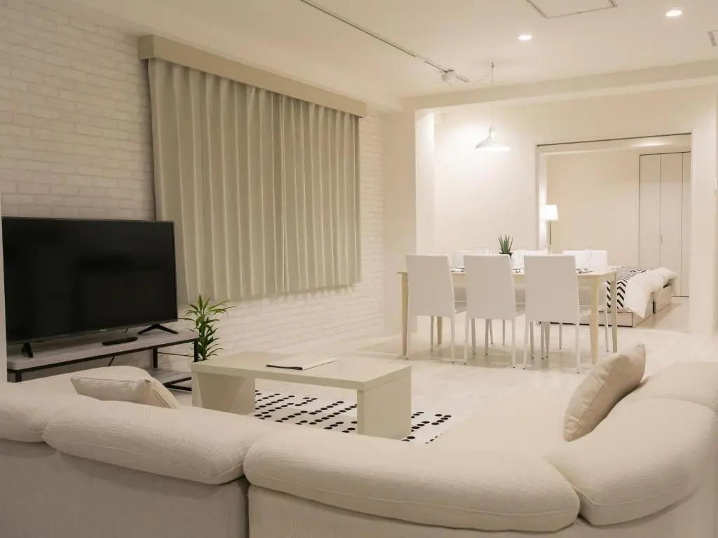 INOVE VILLA OSAKA -120m2 , 7 Double Beds , 2 BR , 2 Bath , Easy Access to Umeda , Kyoto ーPerfect for Families & Groupsー