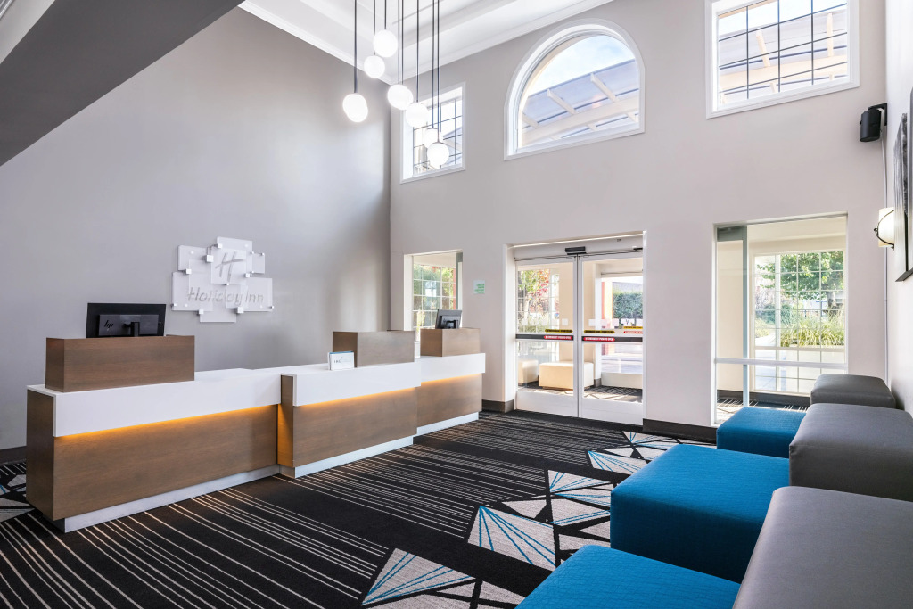 Holiday Inn & Suites San Mateo - SFO by IHG