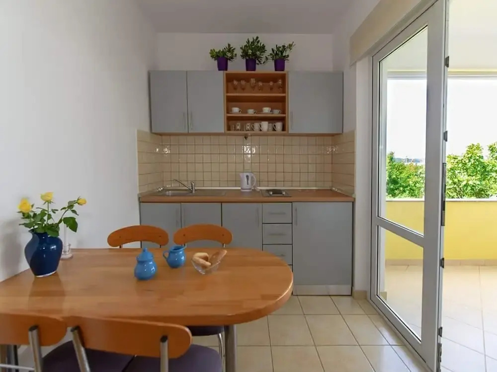 Spacious Apartment in Sukosan With Balcony