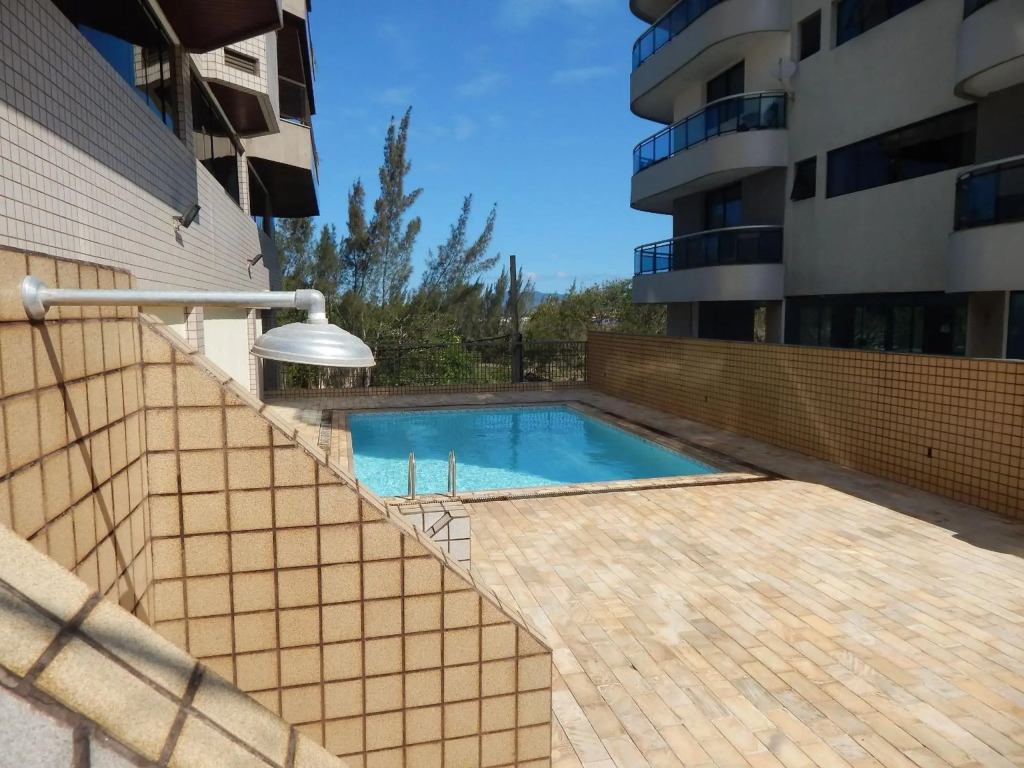 Charmoso e confortável 3 quartos com varanda e piscina - CF05
