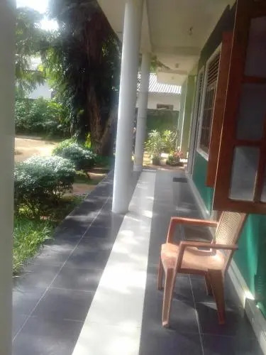 Summer Set Inn