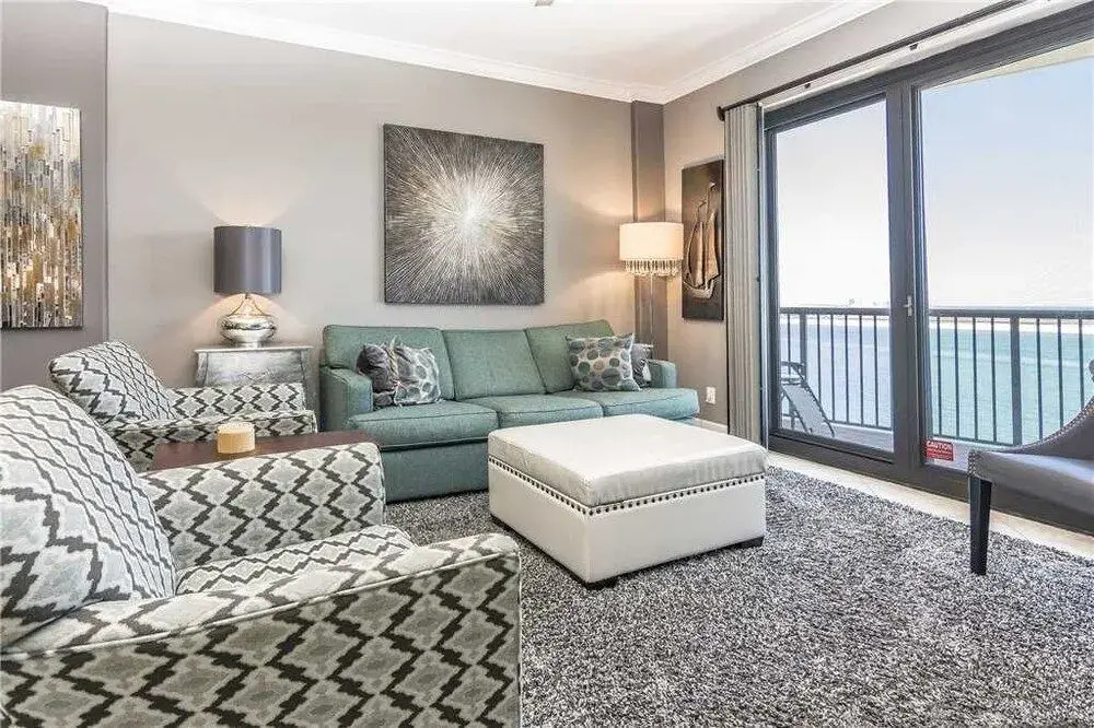 Grand Pointe 605 - 3 Br home by RedAwning