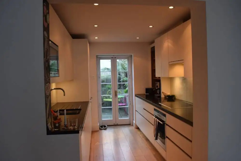 2 Bedroom House in the Heart of Angel