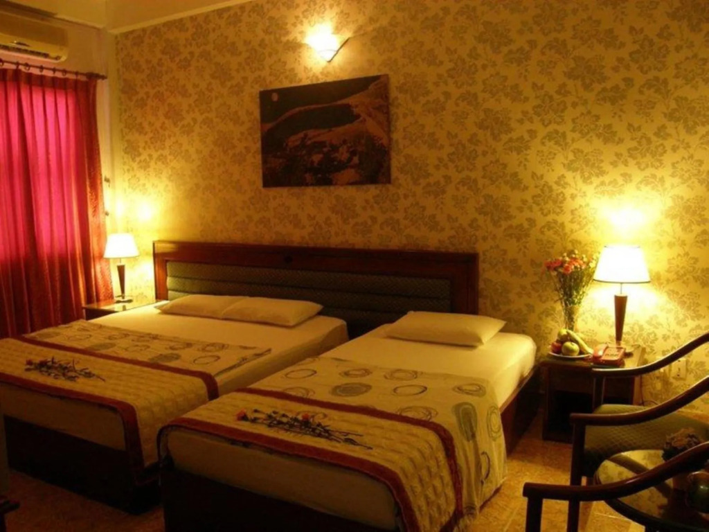 Khách Sạn Trung Mai