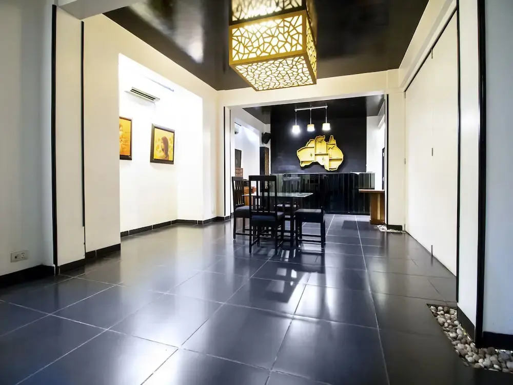 OYO 11166 The Saneer Boutique Hotel