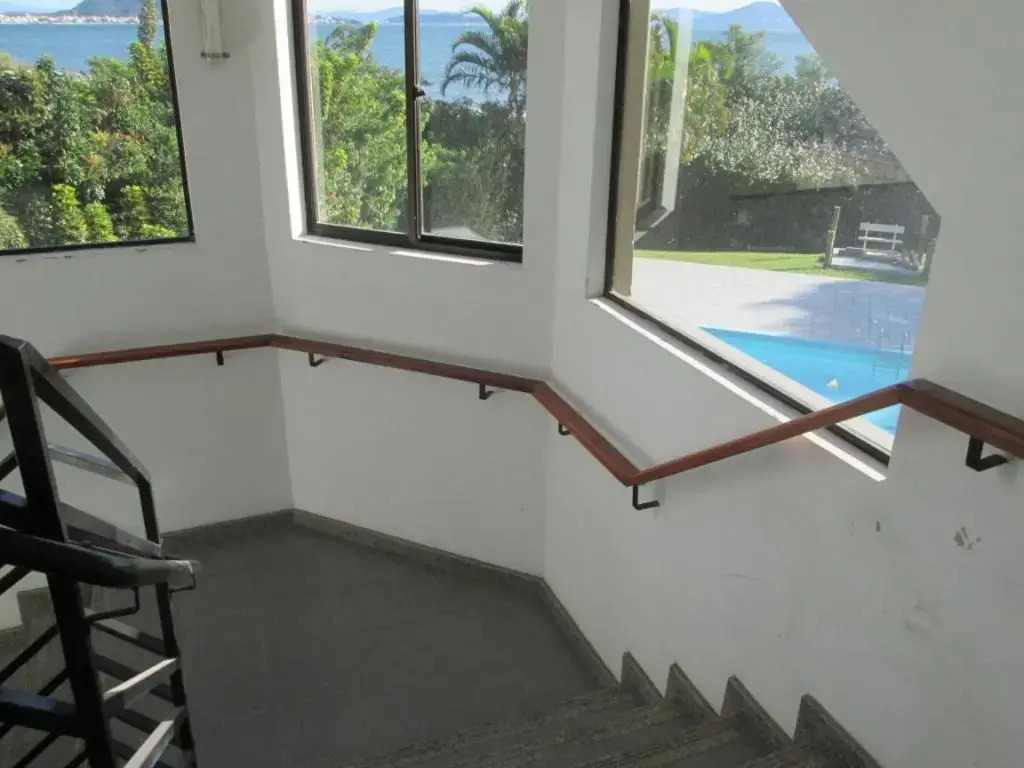 Apartamento pé na areia de 1 dormitório com vista para Praia ou vista lateral Pontas das Canas